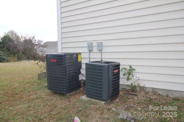 10824 Fountaingrove Drive, Charlotte, NC 28262