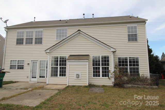 10824 Fountaingrove Drive, Charlotte, NC 28262