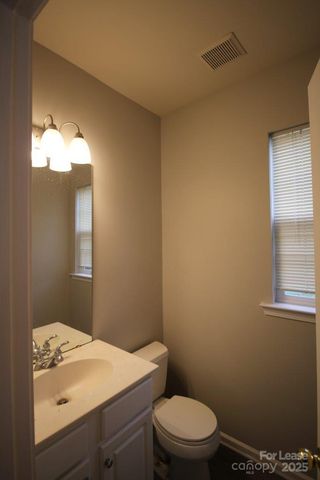 10824 Fountaingrove Drive, Charlotte, NC 28262