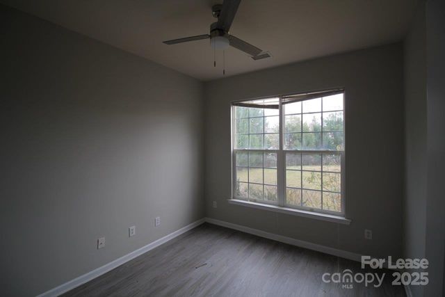 10824 Fountaingrove Drive, Charlotte, NC 28262