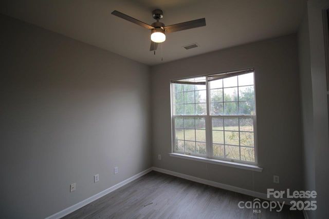 10824 Fountaingrove Drive, Charlotte, NC 28262