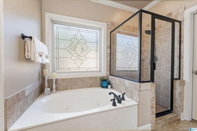 240 STRATHAVEN LANE, Pelham, AL 35124