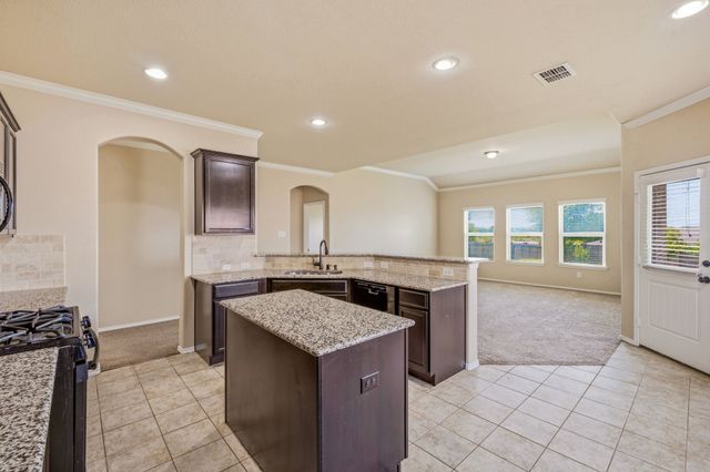 229 Pin Cushion Trail, Burleson, TX 76028