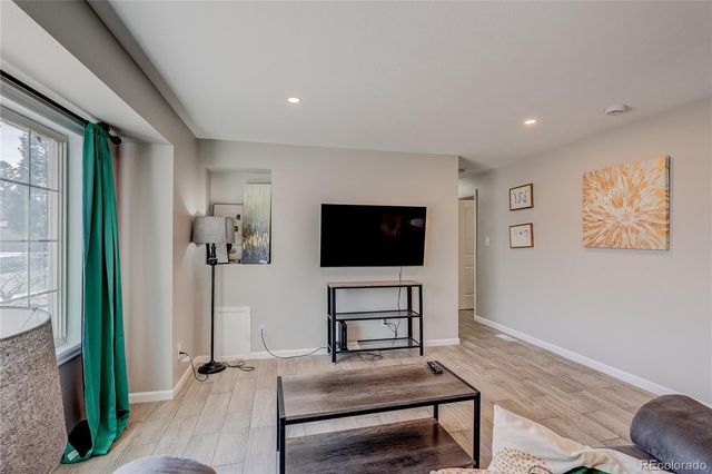 6733 S Ash Way, Centennial, CO 80122