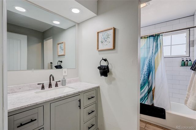 6733 S Ash Way, Centennial, CO 80122