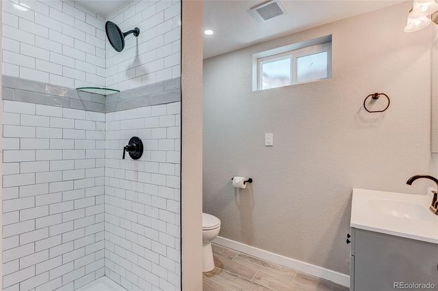 6733 S Ash Way, Centennial, CO 80122