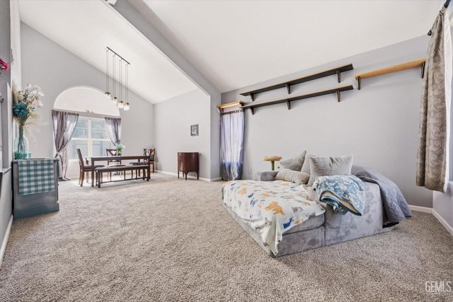 5706 Antigua Drive, Bakersfield, CA 93313