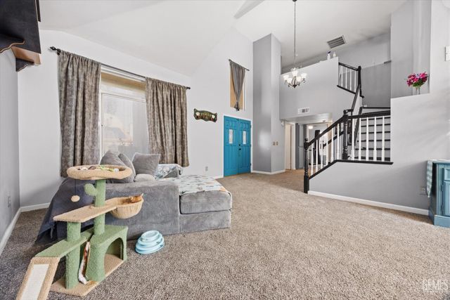 5706 Antigua Drive, Bakersfield, CA 93313