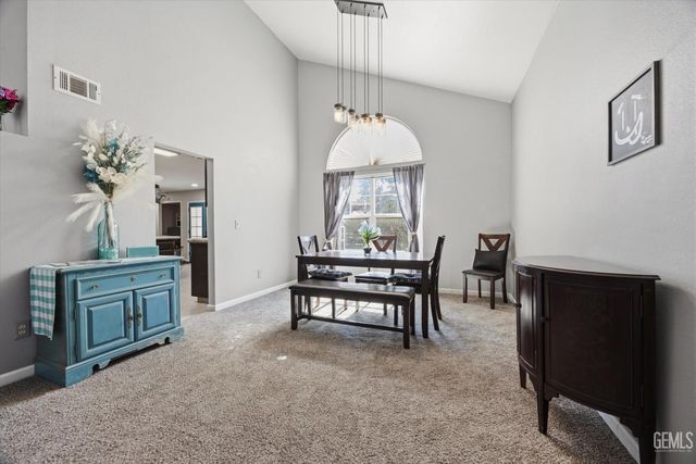 5706 Antigua Drive, Bakersfield, CA 93313