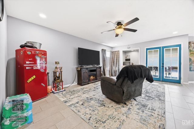 5706 Antigua Drive, Bakersfield, CA 93313