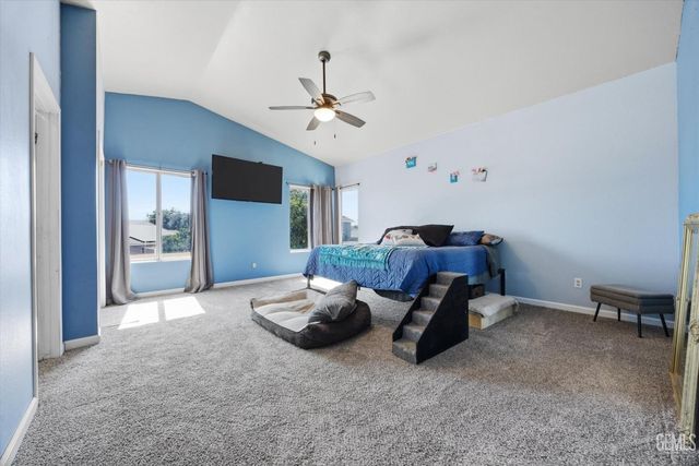 5706 Antigua Drive, Bakersfield, CA 93313