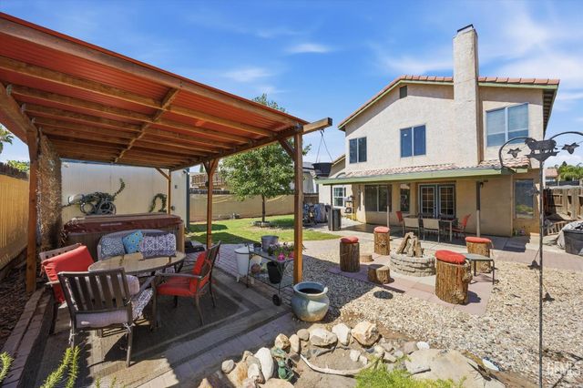 5706 Antigua Drive, Bakersfield, CA 93313