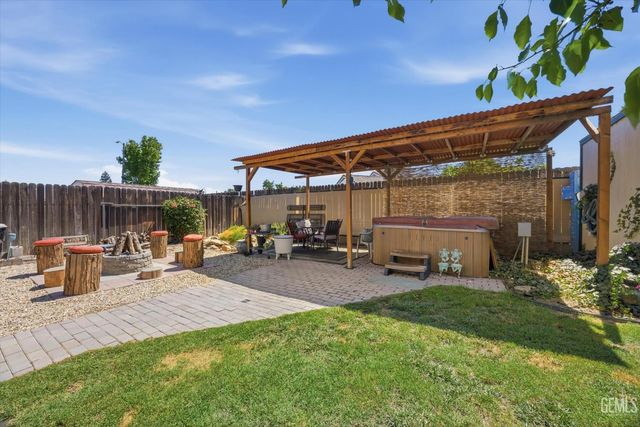 5706 Antigua Drive, Bakersfield, CA 93313