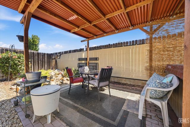 5706 Antigua Drive, Bakersfield, CA 93313
