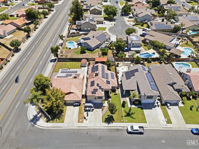 5706 Antigua Drive, Bakersfield, CA 93313