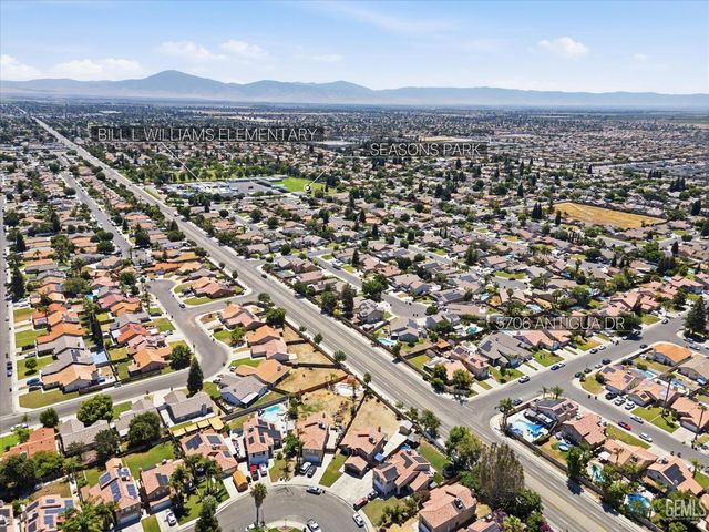 5706 Antigua Drive, Bakersfield, CA 93313