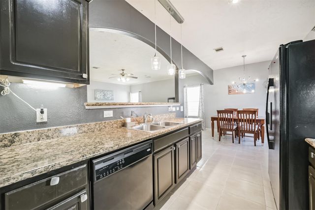 1728 Tornado, Houston, TX 77091