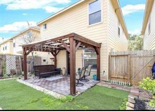 1728 Tornado, Houston, TX 77091