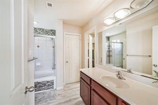 1728 Tornado, Houston, TX 77091