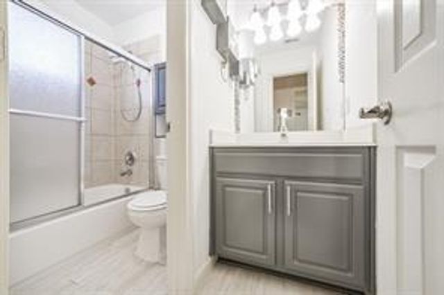 1728 Tornado, Houston, TX 77091