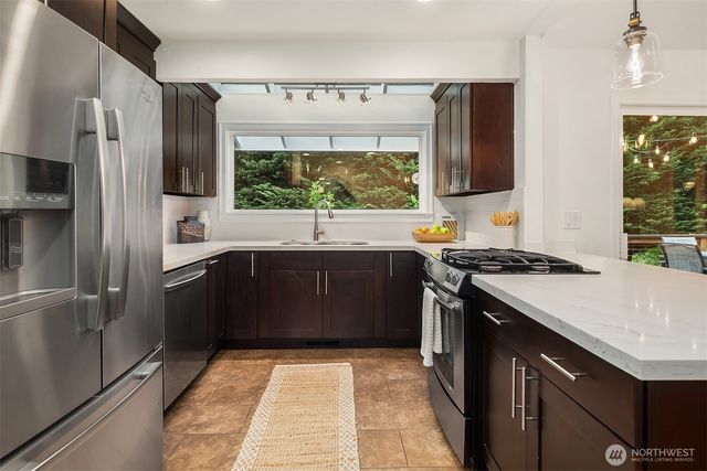 9004 NE 170th Street, Kenmore, WA 98028