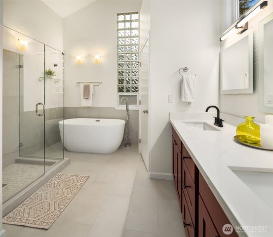 9004 NE 170th Street, Kenmore, WA 98028