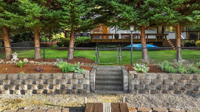 9004 NE 170th Street, Kenmore, WA 98028