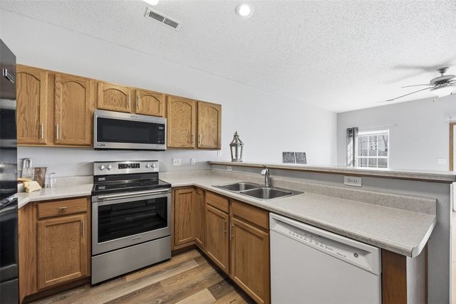 63 Primrose Court, Iowa City, IA 52240
