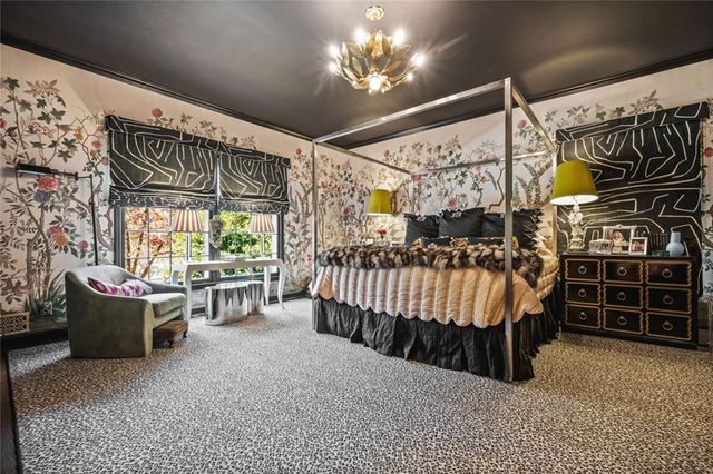 521 Heyward NW Circle, Marietta, GA 30064