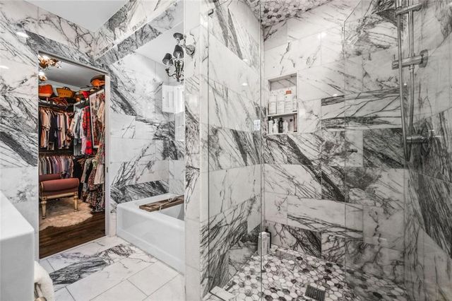 521 Heyward NW Circle, Marietta, GA 30064