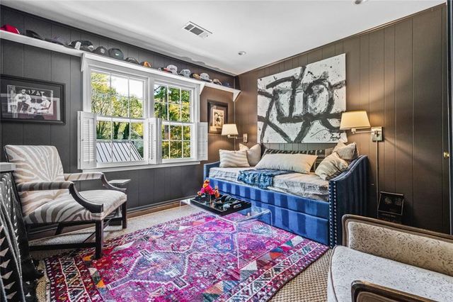 521 Heyward NW Circle, Marietta, GA 30064