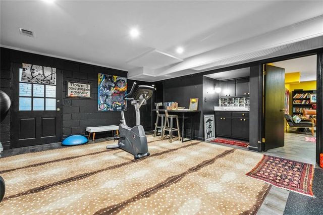 521 Heyward NW Circle, Marietta, GA 30064