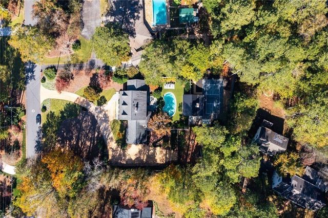 521 Heyward NW Circle, Marietta, GA 30064