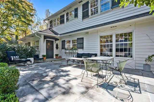 521 Heyward NW Circle, Marietta, GA 30064