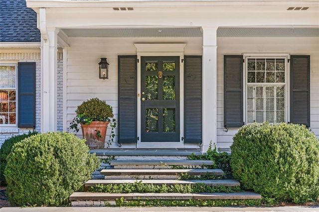 521 Heyward NW Circle, Marietta, GA 30064