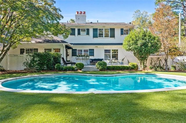 521 Heyward NW Circle, Marietta, GA 30064