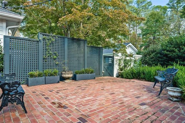 521 Heyward NW Circle, Marietta, GA 30064