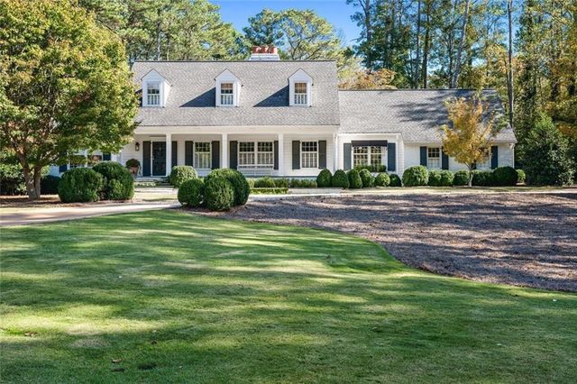 521 Heyward NW Circle, Marietta, GA 30064