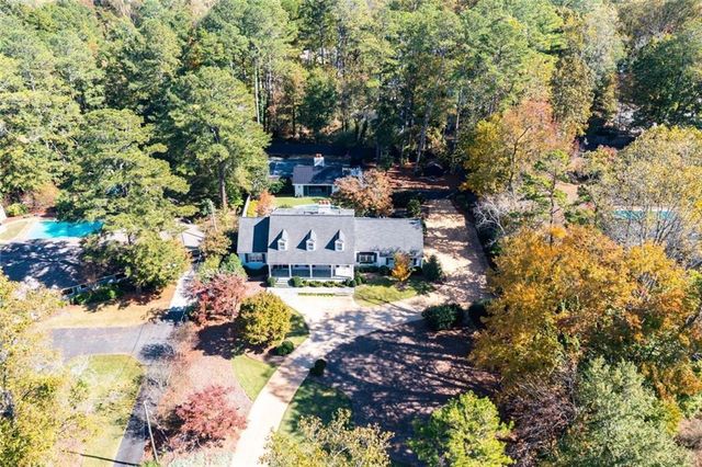 521 Heyward NW Circle, Marietta, GA 30064