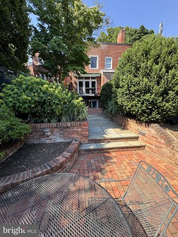 3338 RESERVOIR RD NW, Washington, DC 20007