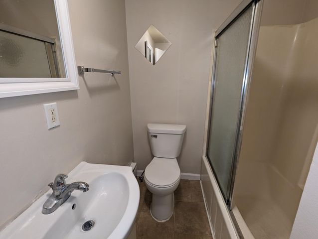 23 Acker Street W, Saint Paul, MN 55117