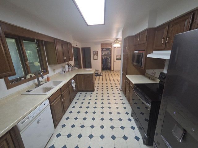 4221 WOODHAVEN LANE, Wisconsin Rapids, WI 54494