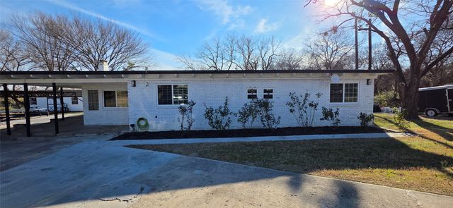 1425 West Road 199AZ, Azle, TX 76020