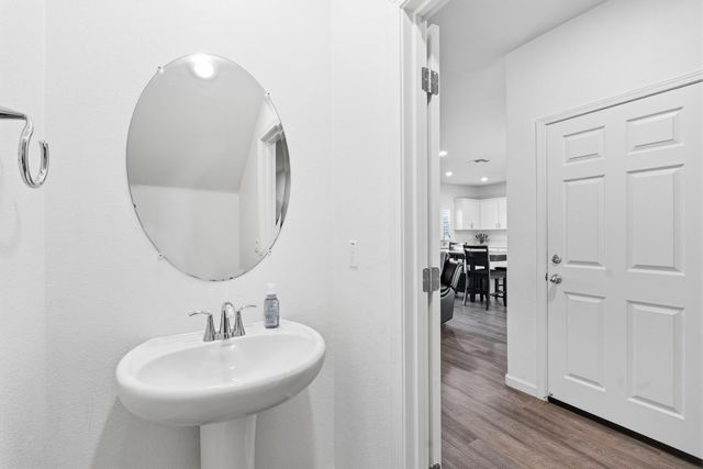 1660 Silvershire Dr, Stockton, CA 95206