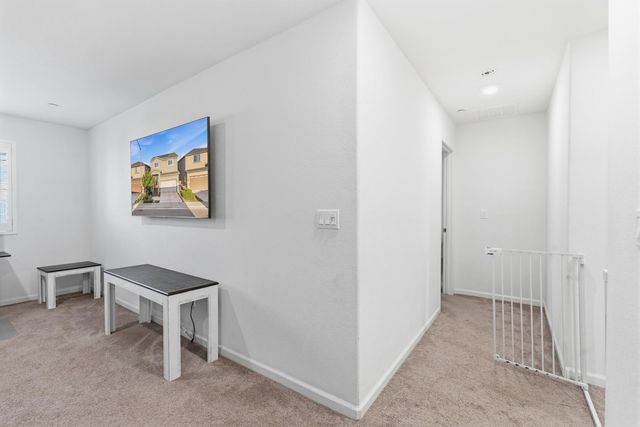 1660 Silvershire Dr, Stockton, CA 95206