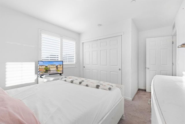 1660 Silvershire Dr, Stockton, CA 95206