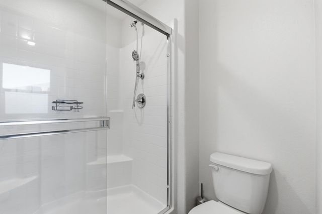 1660 Silvershire Dr, Stockton, CA 95206