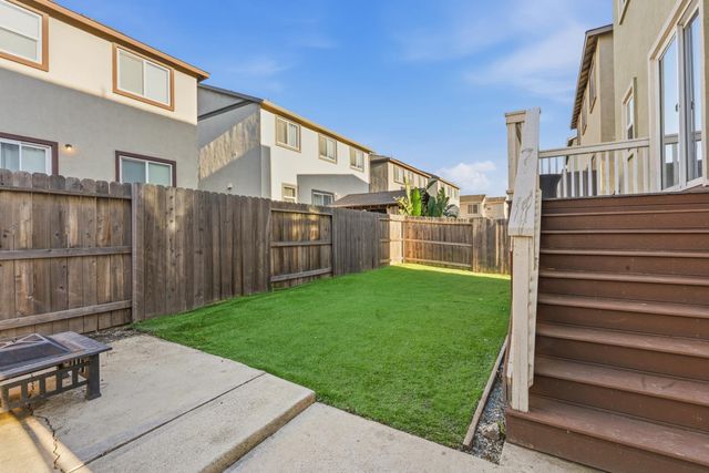 1660 Silvershire Dr, Stockton, CA 95206