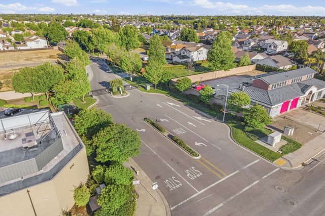 1660 Silvershire Dr, Stockton, CA 95206