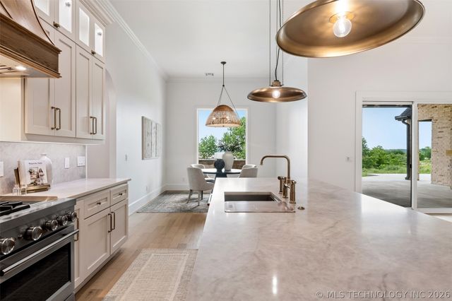12216 Reflection Pointe Drive, Kingston, OK 73439